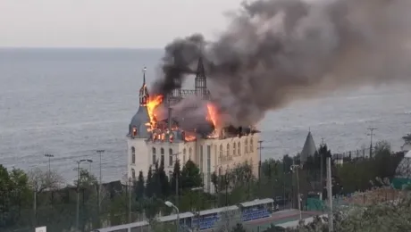 Στις φλόγες το «κάστρο του Χάρι Πότερ» στην Οδησσό