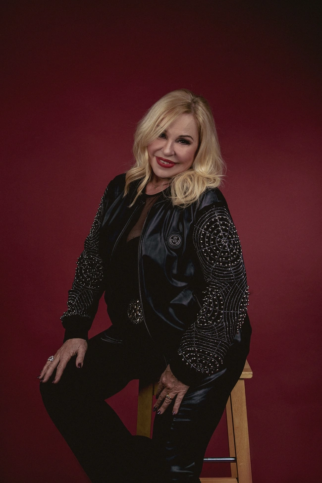 Μπέσσυ Αργυράκη