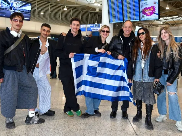 Η Μαρίνα Σάττι με την ελληνική αποστολή